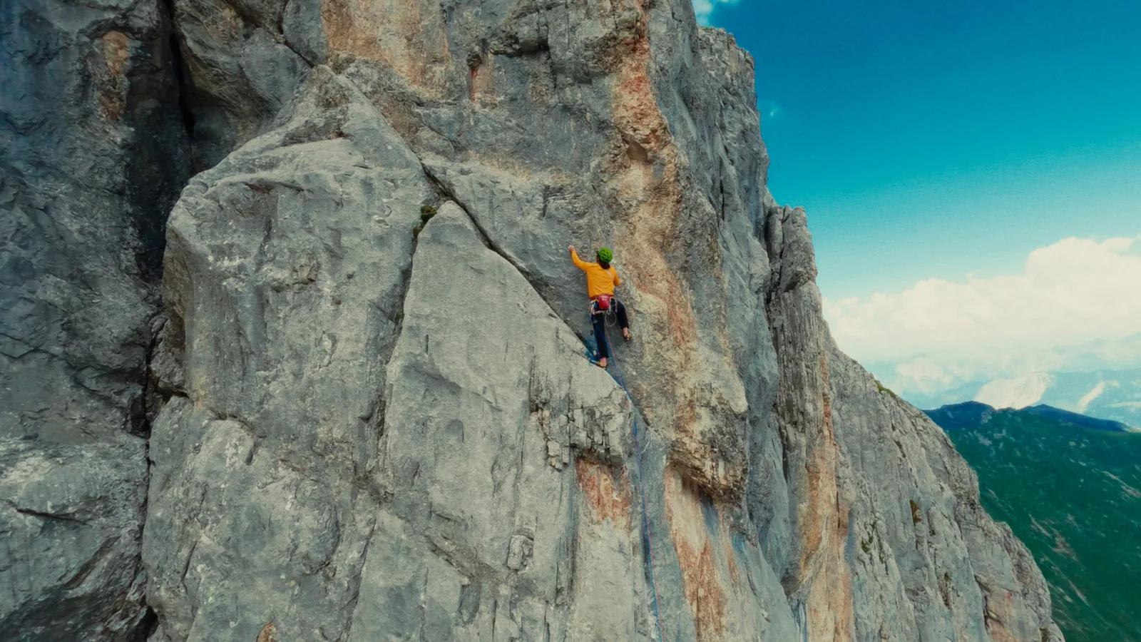 ARCTERYX – AIONOS — Sebastian Ganahl